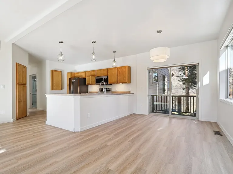 35 Sunshine Ct #2 — Photo 1