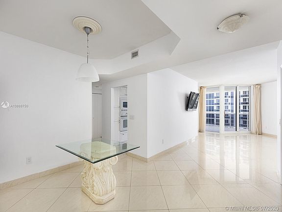 4th image of 4779 Collins Ave APT 2904