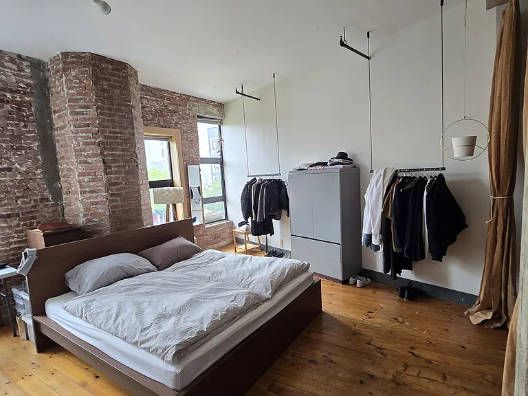 294 Graham Ave #2F — Photo 1