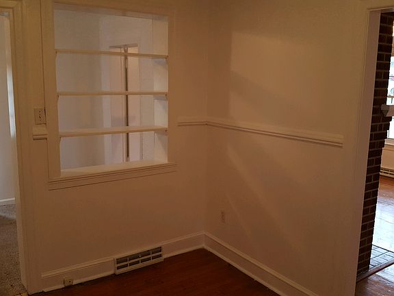 2nd image of 3706 Woodside Ct
