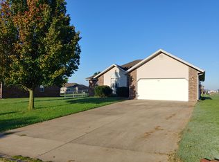 745 Aspen St, Marshfield, MO 65706