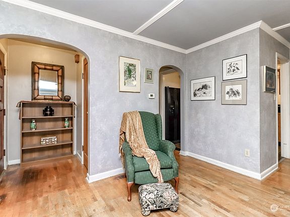 3rd image of 4312 S Lawrence Street