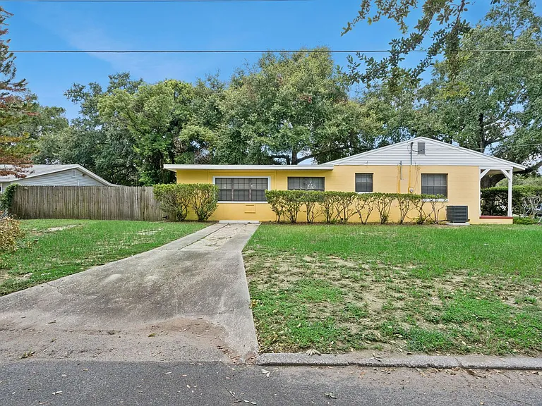 2028 Albert Lee Pkwy — Photo 17