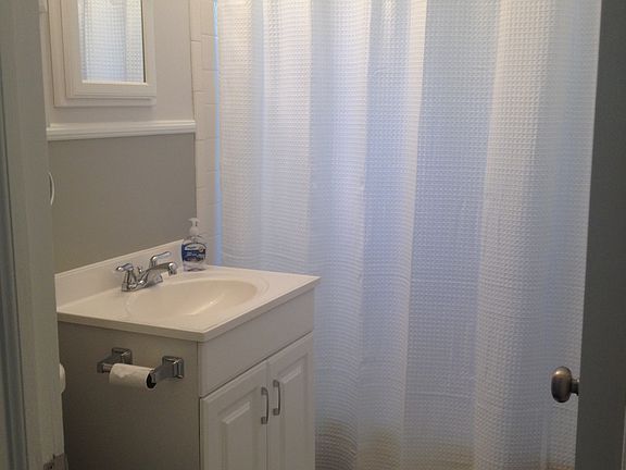 2nd image of 7605 Windsor Dr