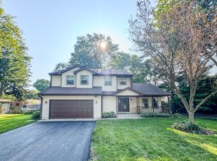 2004 Rebecca St, Valparaiso, IN 46383