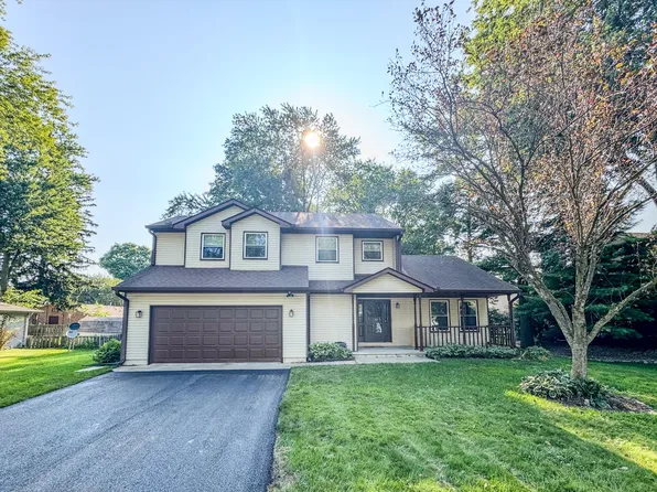 2004 Rebecca St, Valparaiso, IN 46383