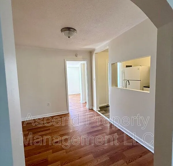 3208 Dodds Ave #B — Photo 5