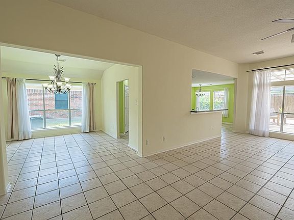 4th image of 3643 Corcoran Dr