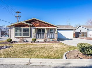 601 10th St NE, East Wenatchee, WA