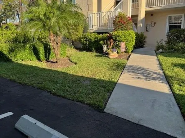 1704 Kings Lake BLVD #201, NAPLES, FL 34112