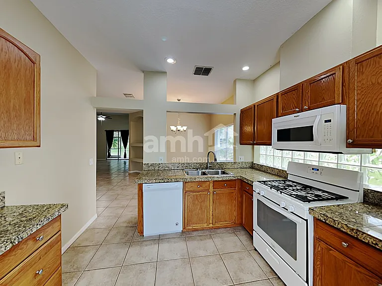 6223 Blackberry Ln — Photo 4