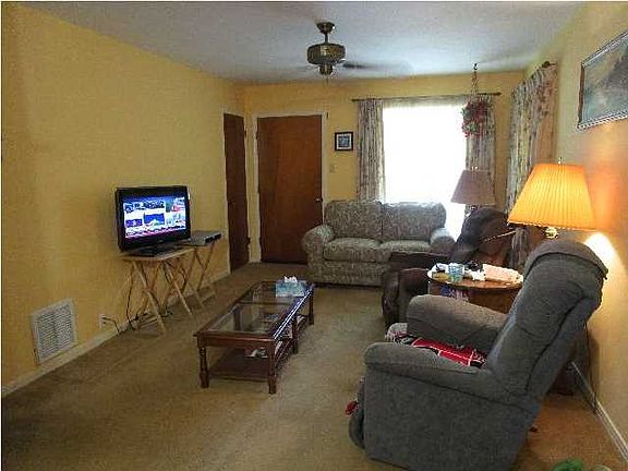 2nd image of 3815 San Juan Dr