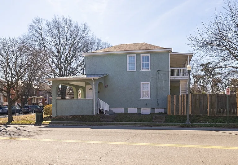 2922 Noble Ave #A — Photo 9