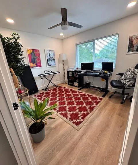 2204 Palmera Cv — Photo 17