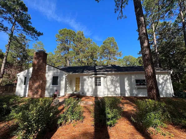 410 Crest Rd, Southern Pines, NC 28387