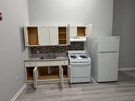 5th image of 194 21st Ave #1