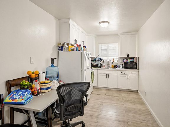 5th image of 557 Hampshire Ave