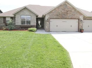 810 E Romeo Ct, Nixa, MO 65714