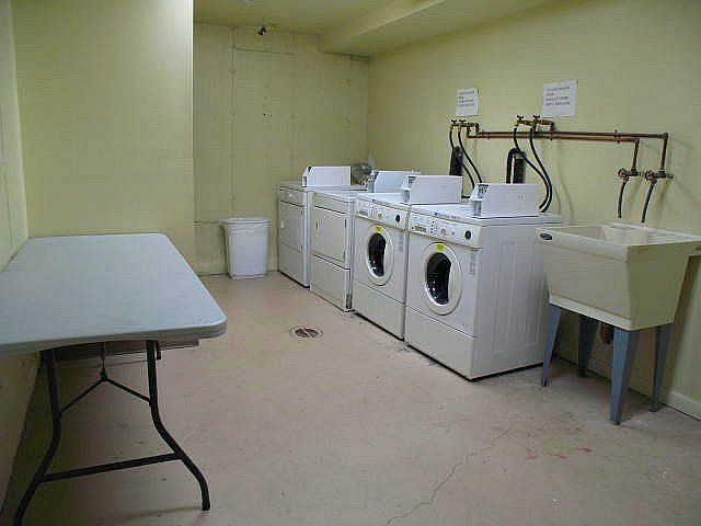 1st image of 2804 31st St APT 6A