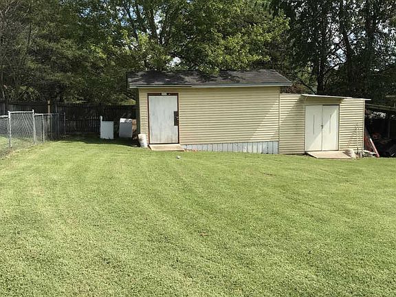5th image of 3188 Old Clarksville Park