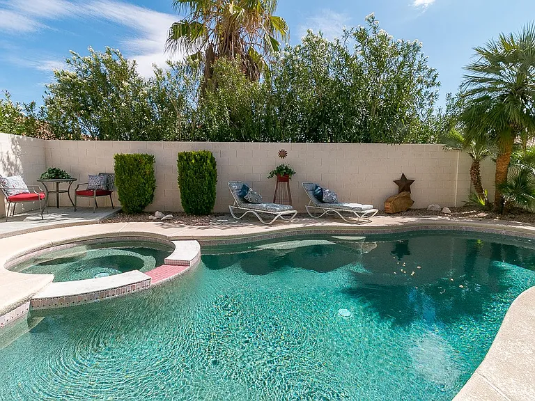 1432 Desert Hills Dr — Photo 14