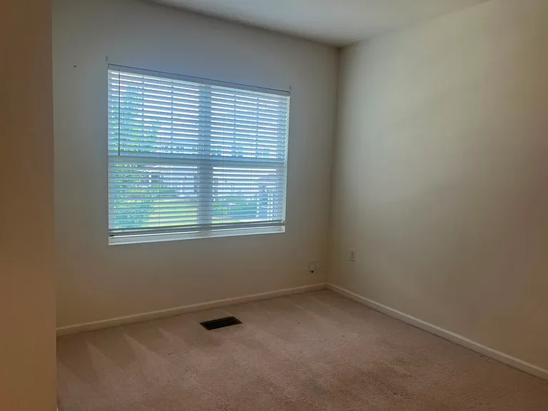 6140 Beale Loop — Photo 29