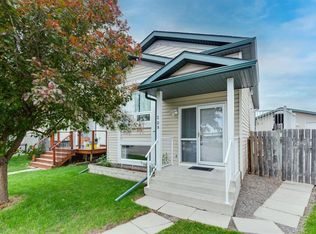 209 W Martin Crossing Way NE, Calgary, AB T3J 3V4