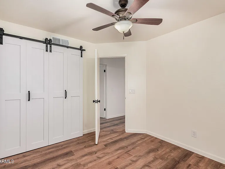 1028 W Butler Ct — Photo 25