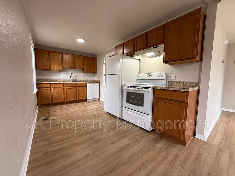 1716 6th St NW #1 — Photo 11