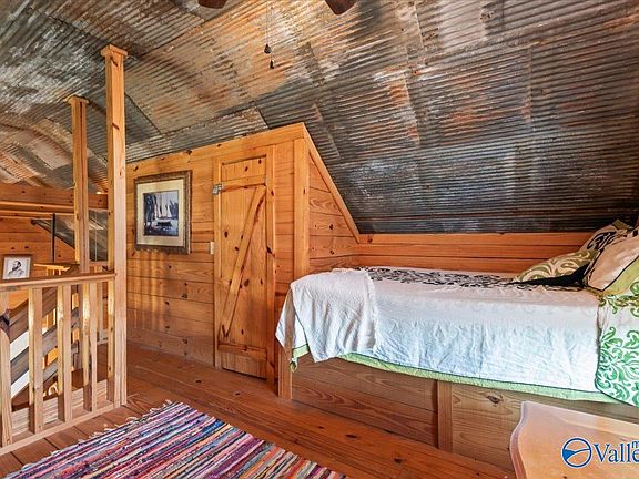 3rd image of 2601 Ridge Rd W