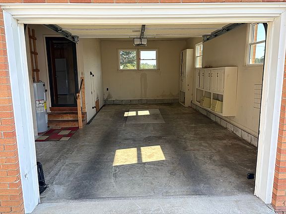 5th image of 293 Mitchell Rd