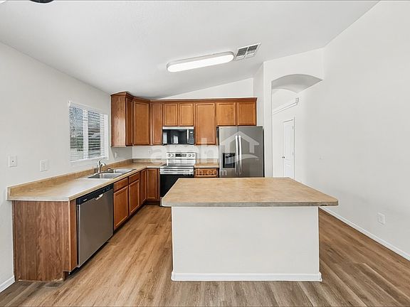 3rd image of 23976 W Grove St