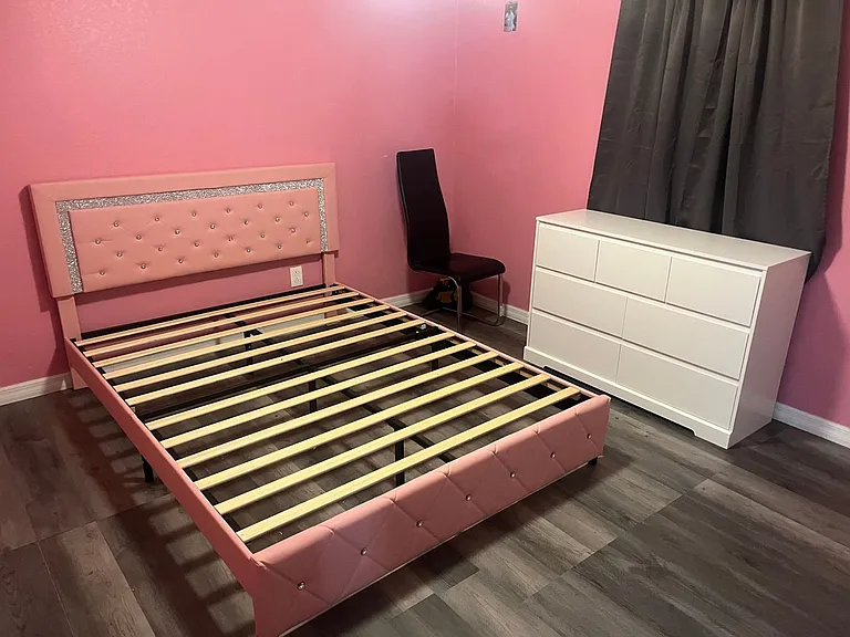 2054 Detroit Dr — Photo 7
