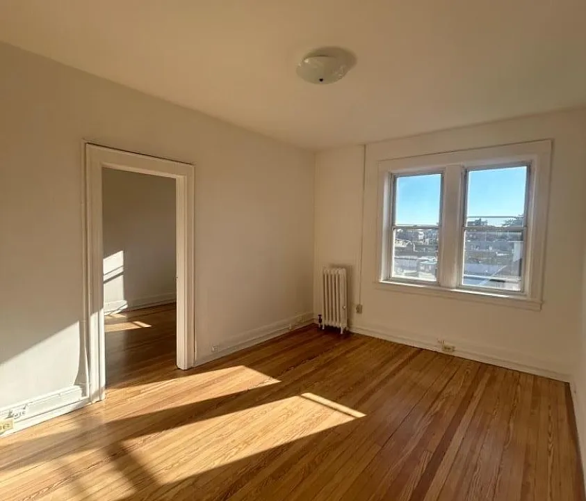 355 Lincoln Ave #4C