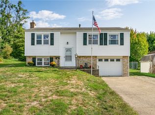 206 Winslow Dr, Oakdale, PA 15071