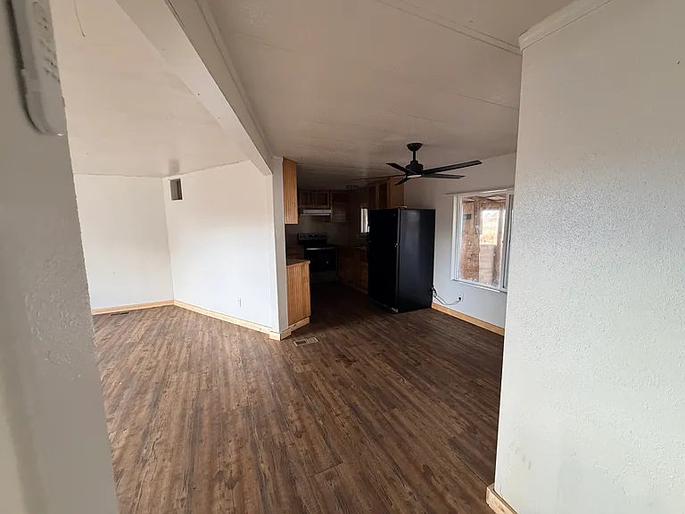 301 Alpine Dr — Photo 2