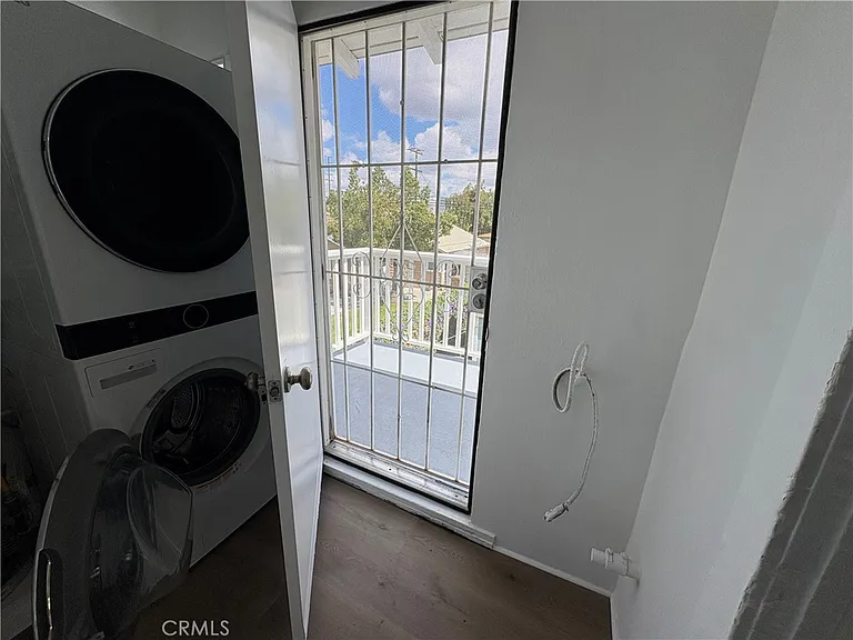 125 W Valencia Dr #A — Photo 12