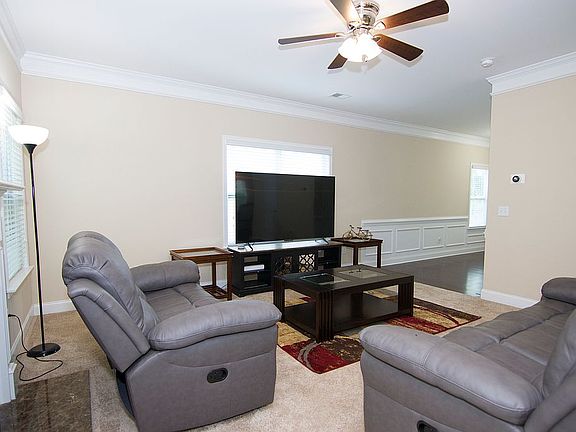 5th image of 104 Bartram Way