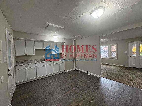 5th image of 406 N Barker Ave