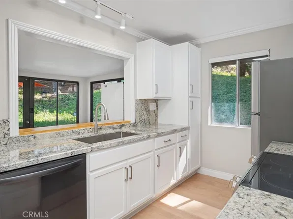 26331 Oakspur Dr Unit C, Santa Clarita, CA 91321