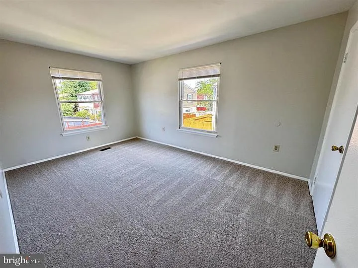 77 Hancock Pl NE — Photo 5