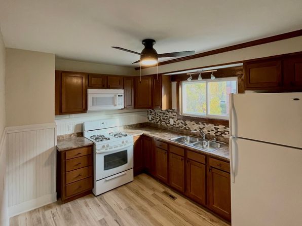 359 Stillwell Ave Floor 1