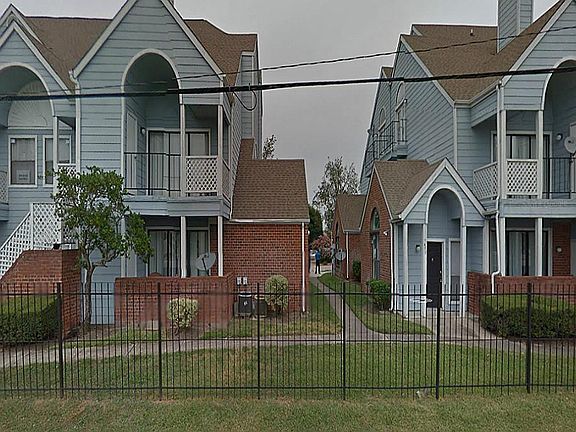 3rd image of 14550 Fonmeadow Dr APT 1503