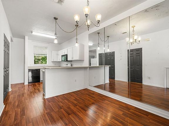 4th image of 3970 SW 20TH AVENUE #904