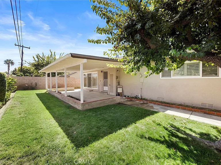 245 E Hoover Ave — Photo 3