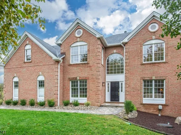 14 Vista Dr, Mount Olive Twp., NJ 07836