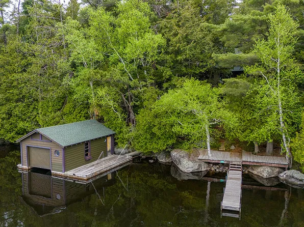 690 Bartlett Carry Rd, Saranac Lake, NY 12983