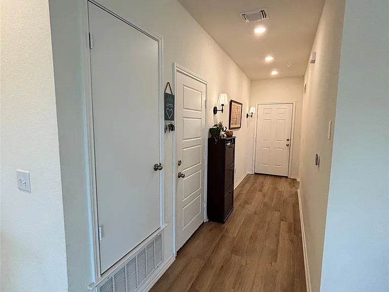 8013 Philbrook Dr — Photo 14