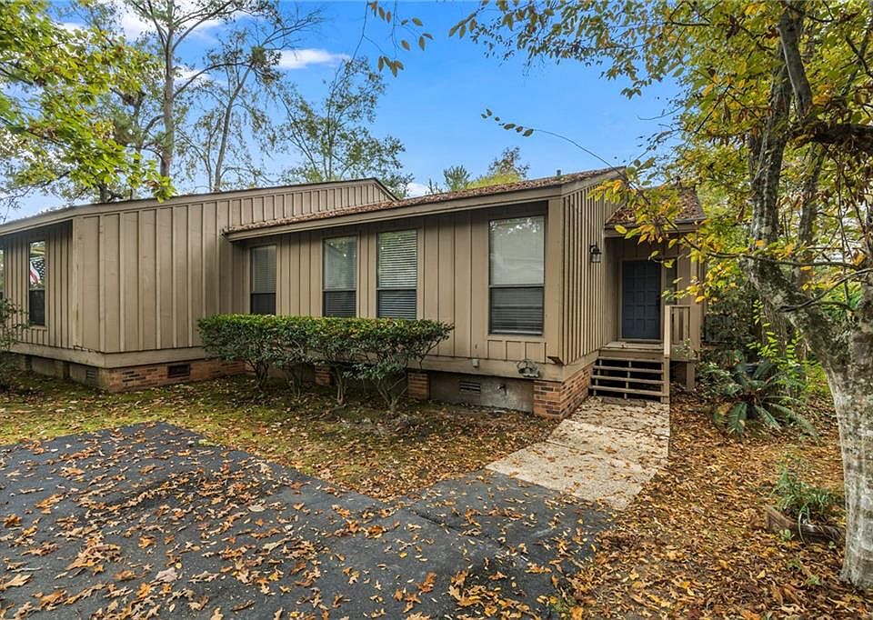 1st image of 112 Catalpa Ln #112