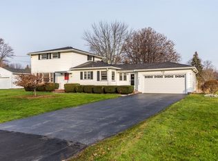 82 Midland Dr, Webster, NY 14580
